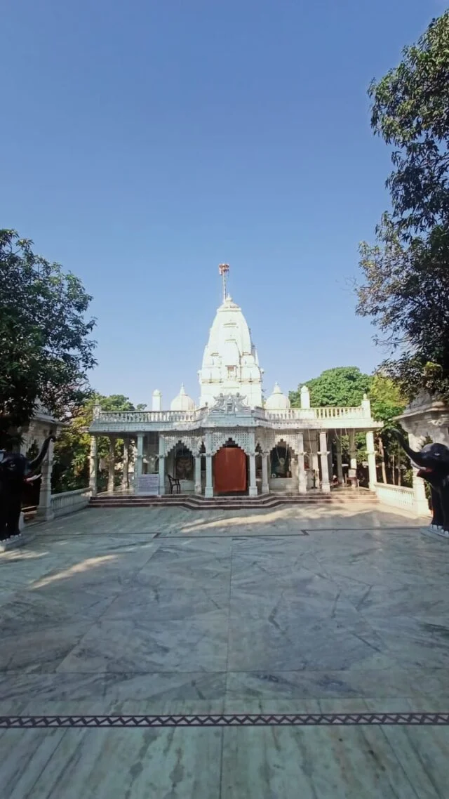 parasnath tourist place