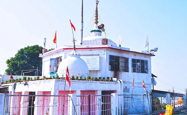 Pahari Mandir: A Revered Hilltop Temple of Historical Significance in Ranchi, Jharkhand